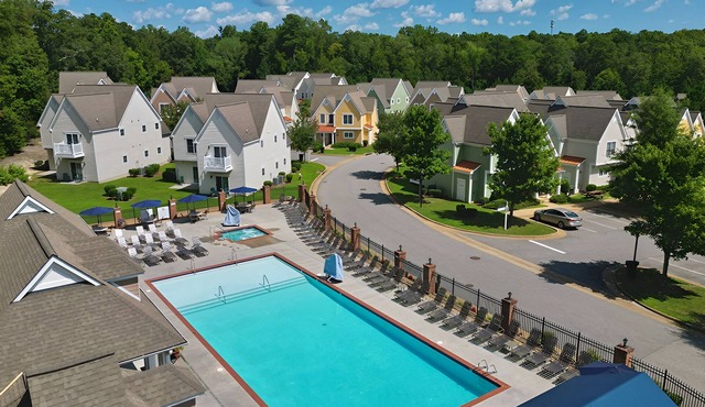 Deluxe Family Retreat w/Spacious Interior + Access to Mini Golf | 3 Units