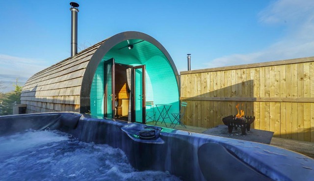 Deluxe Glamping Pod with Hot Tub