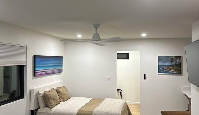 Deluxe Guest Suite with Private Entrance, Near San Diego Beaches, Sleeps 4