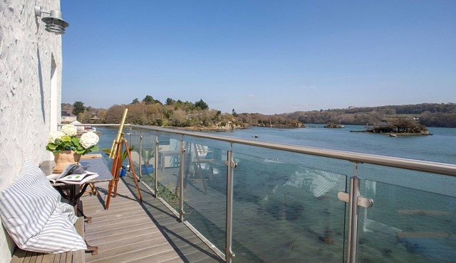 Deluxe holiday home with a view over the Menai Straits