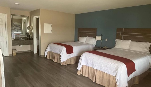 Deluxe Inn Palacios