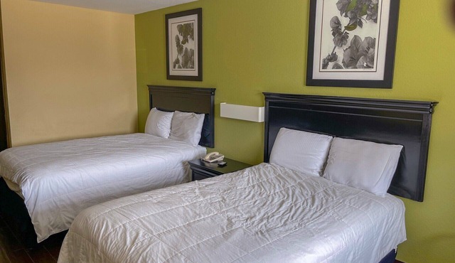 Deluxe Inn & Suites Corpus Christi I 37