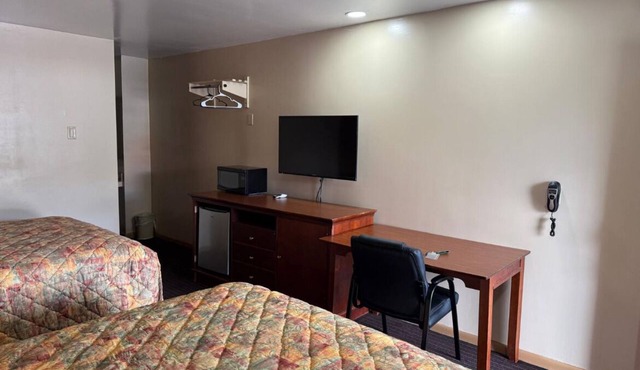 Deluxe Inn