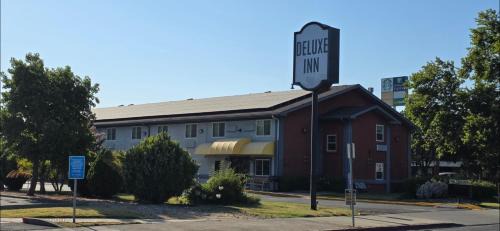 Deluxe Inn Willows On I-5