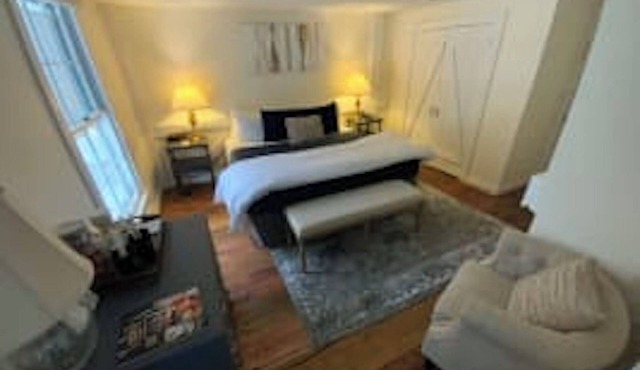 Deluxe King- 2nd floor in Historic Inn