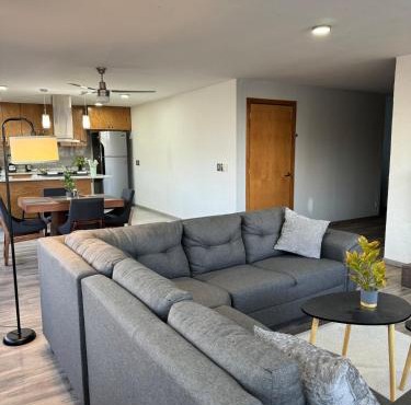 Deluxe Loft Air Conditioning Downtown Parking