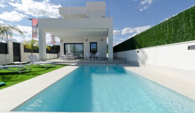 Deluxe Marina Beach Villa 1