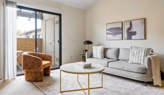 Deluxe Mountain View 1BR w/Pool & Gym, 5 mins to Target, by Blueground