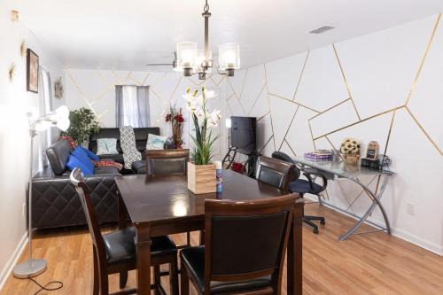 Deluxe Noles downtown Tally nearby FSU and FAMU