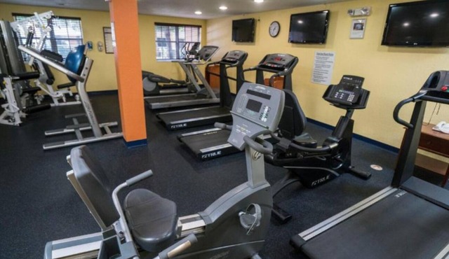 Deluxe One-Bedroom Suite A - Mizner Place at Weston Town Center Nov. 19 - 26th