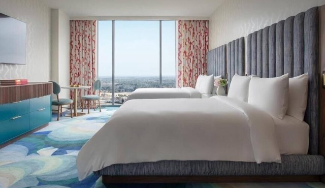 Deluxe Queen Room Near Foxtail Coffee Co ORL