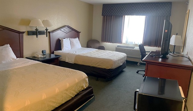 Deluxe Queen Room with Two Queen Beds - Non-Smoking