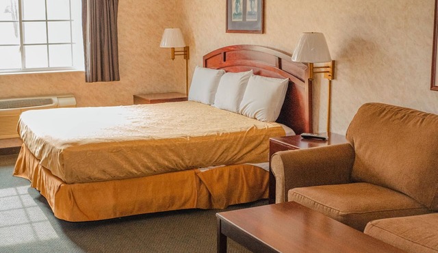 Deluxe Room, 1 King Bed