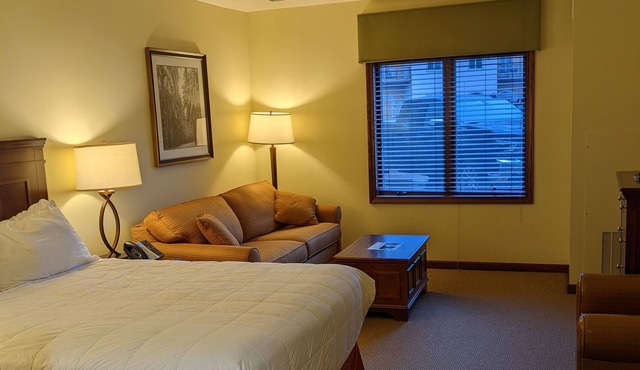 Deluxe Room at the Tamarack Resort (X08)