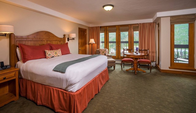 Deluxe Room with Access to Pool, Hot Tubs & Gym