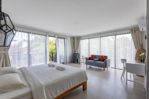 Deluxe Room with Jungle View