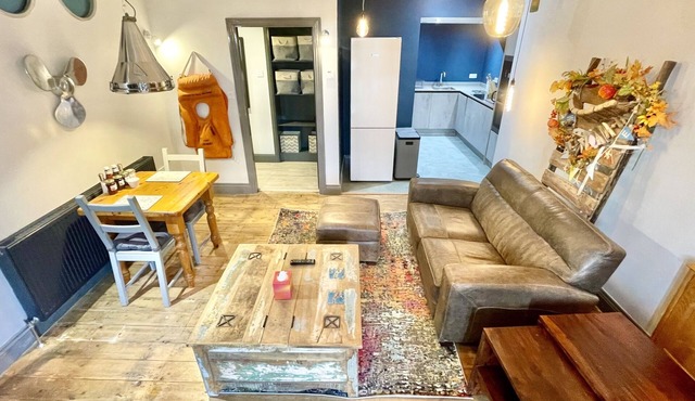 Deluxe-self catering sleeps 2 -Salmon - Pets