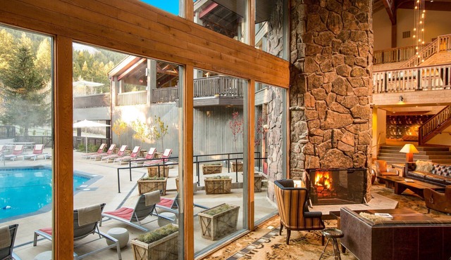 Deluxe + Spacious Condo with A/C