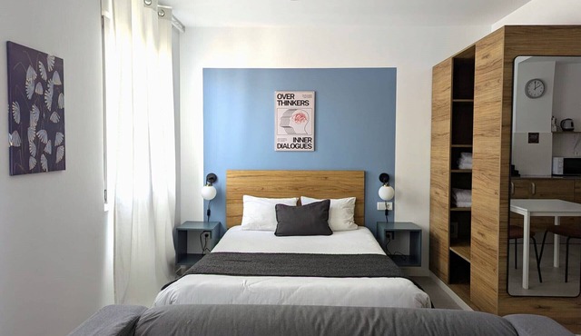 Deluxe studio 5 minutes walking to beach 2B