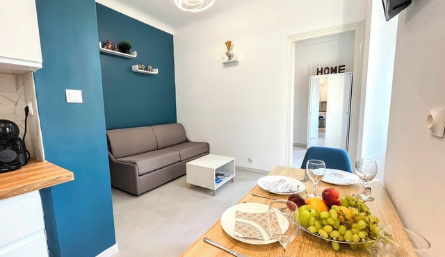 Deluxe T2 * Lovely Balcony * Center * Liberation * Clim * WI-FI *