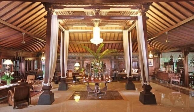 Deluxe Twin traditional Javanese Joglo