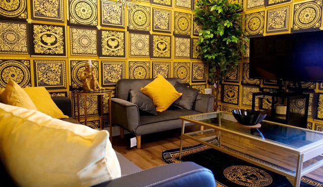 Deluxe Versace Styled Apartment