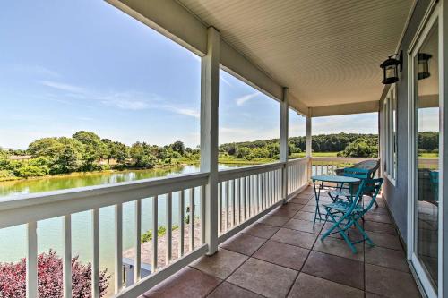 Deluxe Waterford Home w/Views, Outdoor Bar & More