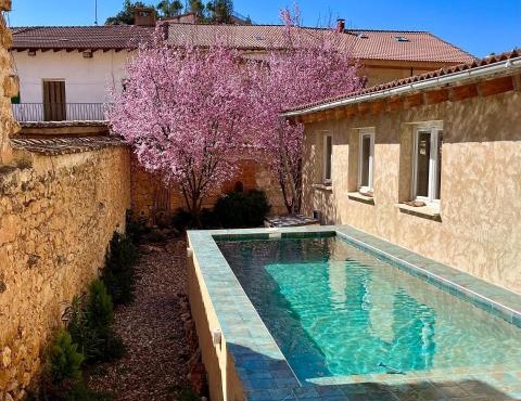 DeMaJia. Casa entera: en Castillejo de Robledo