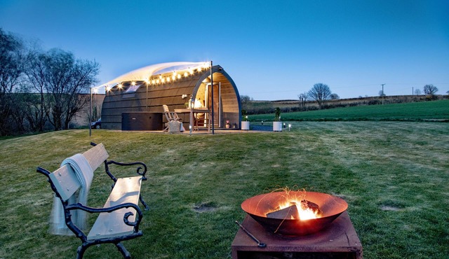 Demelza, nestled in the beautiful Cornish countryside near Liskeard with hot tub