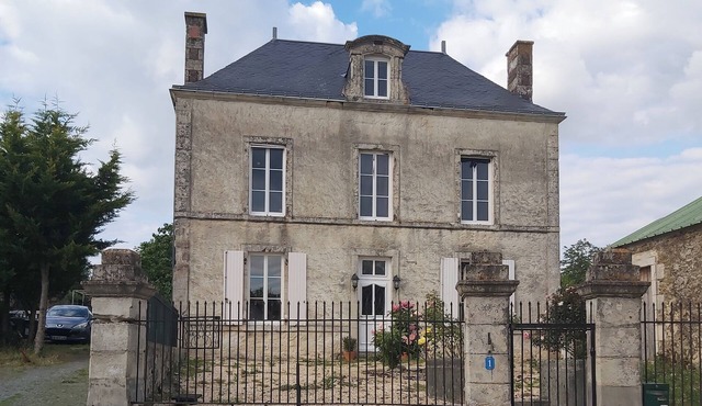 Demeure 4 Suites, Piscine & Spa - Near Puy du Fou - Concierge service