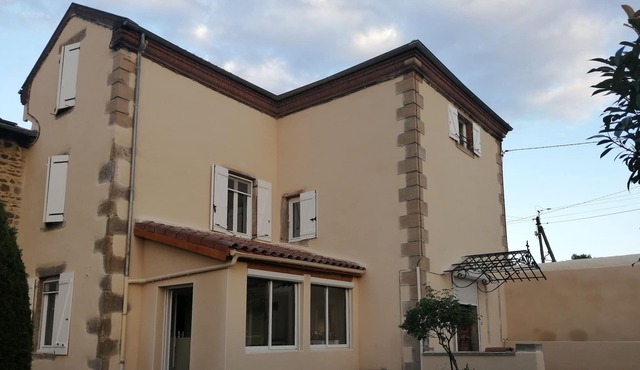 Demeure de Caractère Implantée Dans le Parc Régional Naturel du Pilat