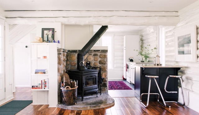 Demilune Lodge - Serene cabin with hot tub