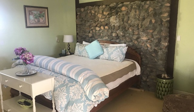Deming Living At It's Finest-Beautifully & comfortably furnished.
