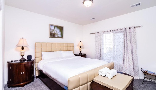 Den Haven Entire Home Near DIA With Three Bedrooms And Private En Suite Baths
