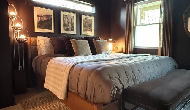 Den in DC, Newly Renovated 1-bedroom, Spacious, Clean & Bright