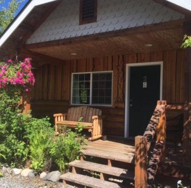 Denali Fireside Cabin & Suites