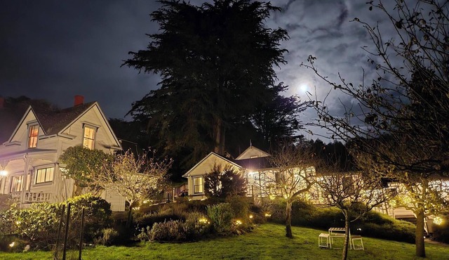 Dennen's Victorian Farmhouse