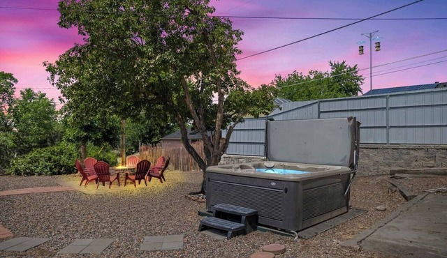 Denver Retreat Hot tub+Firepit+Games Fast Wifi