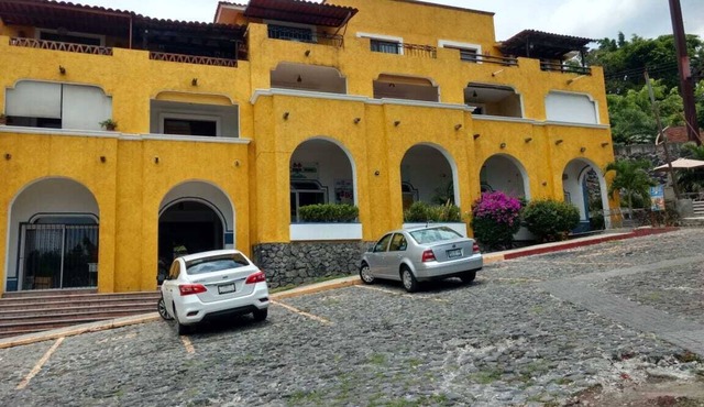 Departamento Cuernavaca, Paseo de Burgos Tres de Mayo tres personas