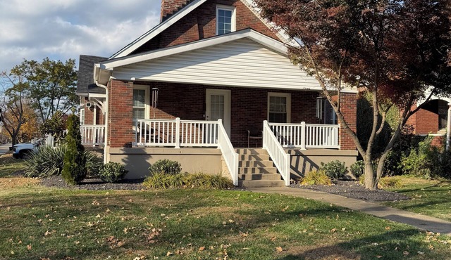 Derby Days & Cozy Nights - 3BR/2BR close to everything!