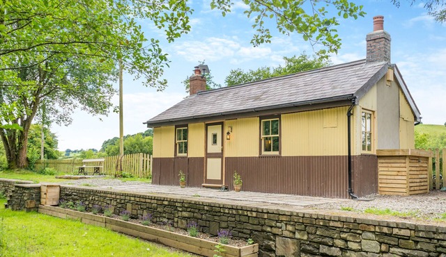 Derry Ormond Halt - One Bedroom House, Sleeps 2