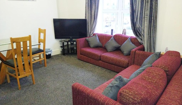 Derwent Street Apartment 2 - Self Contained - 2 Bed Self Catering Apartment