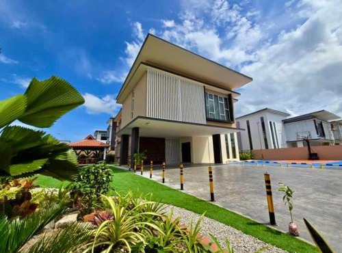 DesaruTropInnCorner BBQHut LuxPool Hoops&KTVPartyON