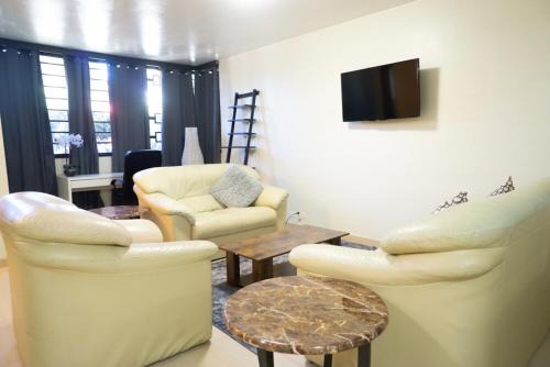 Descanso y compras en Zona Río frontera cercana