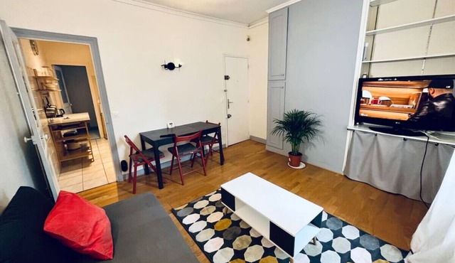 Descent flat in the center of Fontainebleau