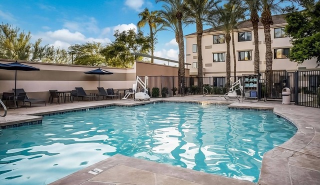 Desert Botanical Garden Tour! Pet-friendly Accommodation, Outdoor Pool!