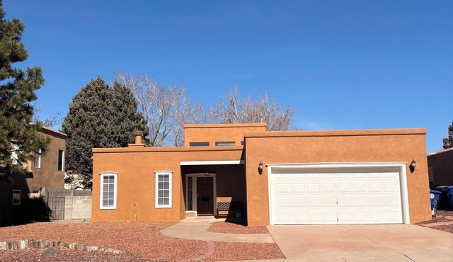 Desert Charm Retreat with Pool Table in NE Heights