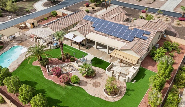 Desert Cove Escape | 5BR Retreat w/Pool & Casita