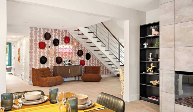 Desert Disco - 4BR Mid-Century Modern Design