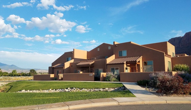 Desert Getaway features 3 bed, 2.5 bath, 2 car garage & close to pool! Condo 5A7